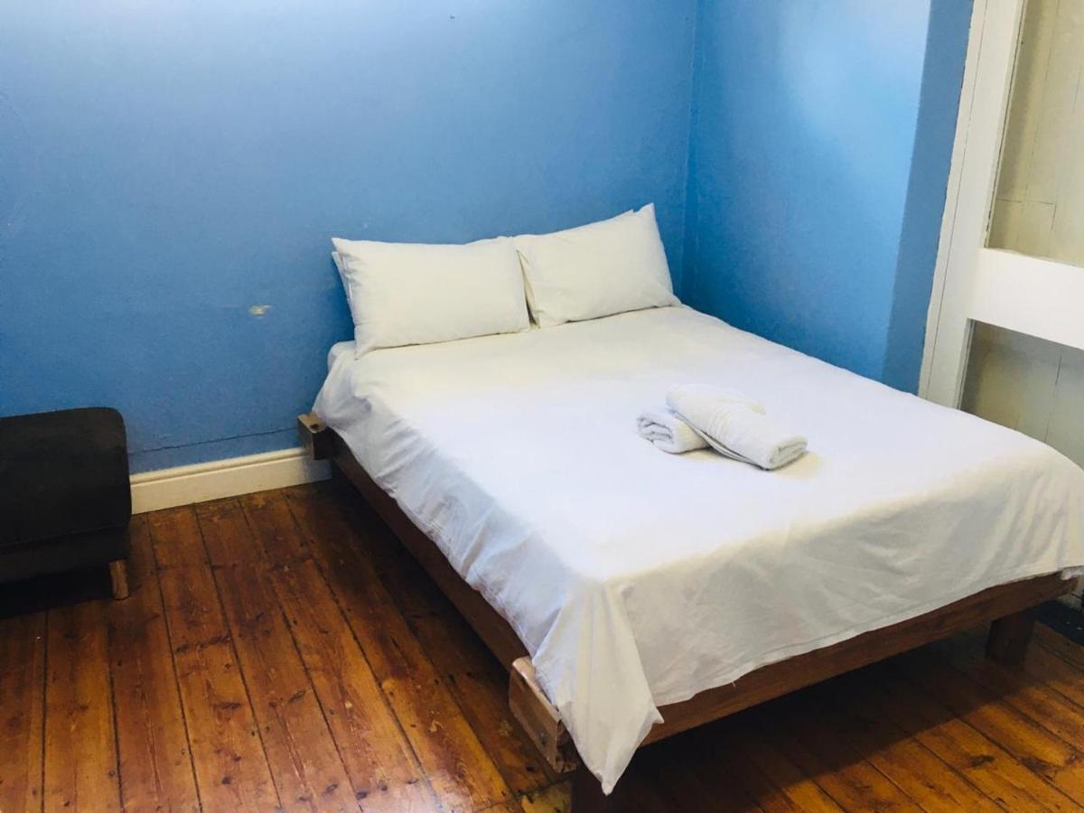 Elephant Backpackers Hostel *