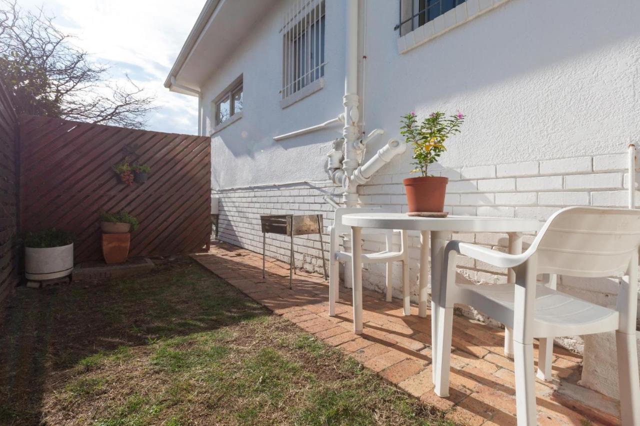 Guest house 20ab Belladonna Vredehoek Cape Town