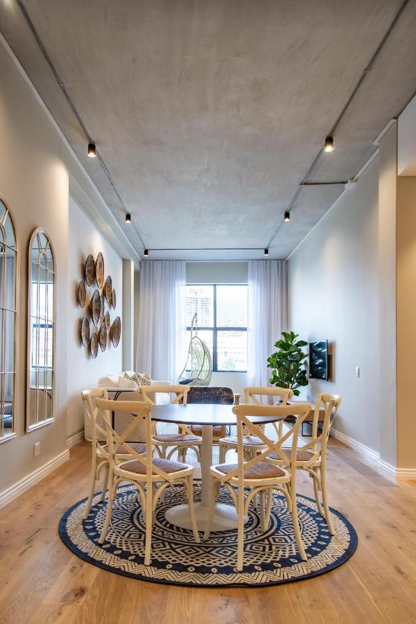 The Docklands Luxury *