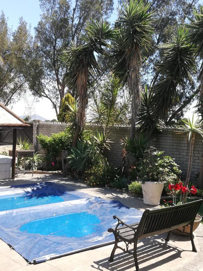 Apartment Sunny Get Away For A Family Of 4 *