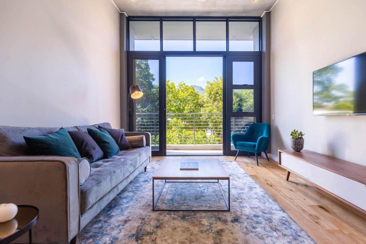 The Docklands Luxury Apartment