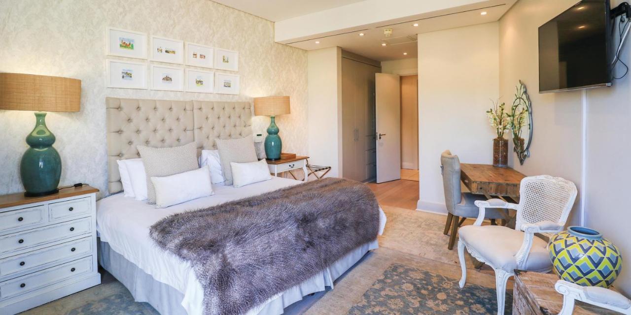 One Bedroom - Fully Equipped Waterfront Based Apartment
