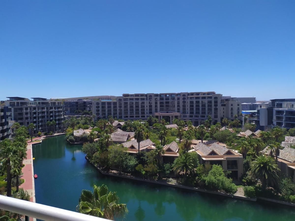 One Bedroom - Fully Equipped Waterfront Based Cape Town
