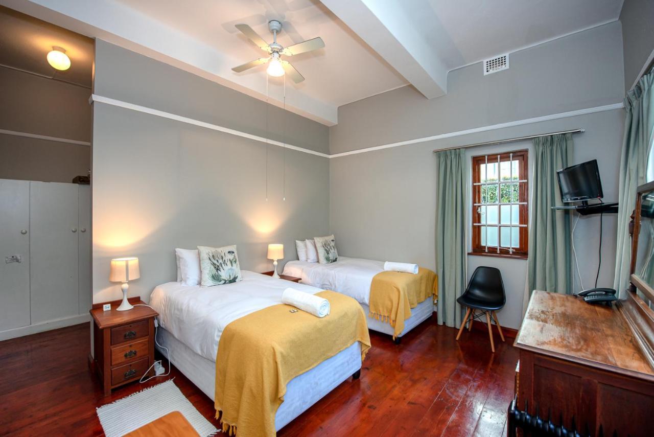 Bed & Breakfast Devonshire House 4*