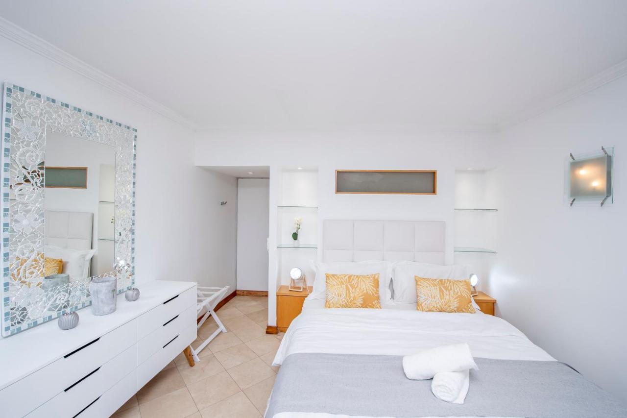 Apartment Clifton Beach Studio *