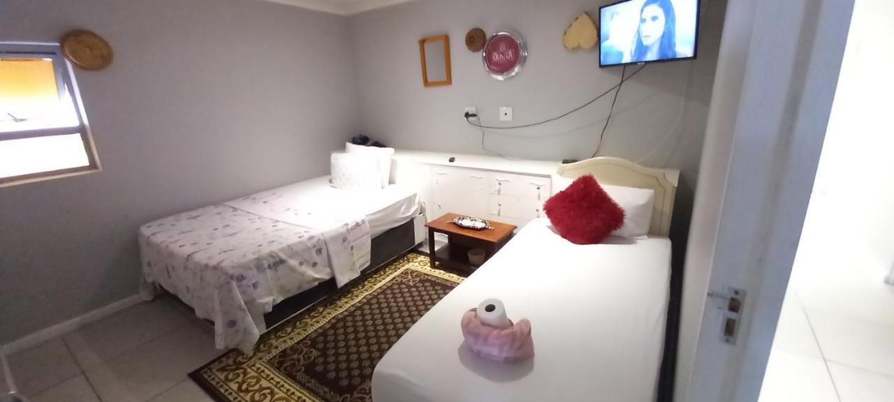 Neo&ruks Located In Quite And Secure Area Bed & Breakfast *