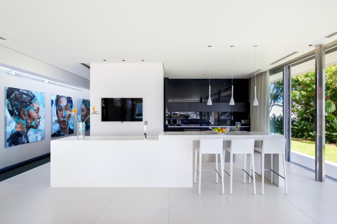 008 Villa