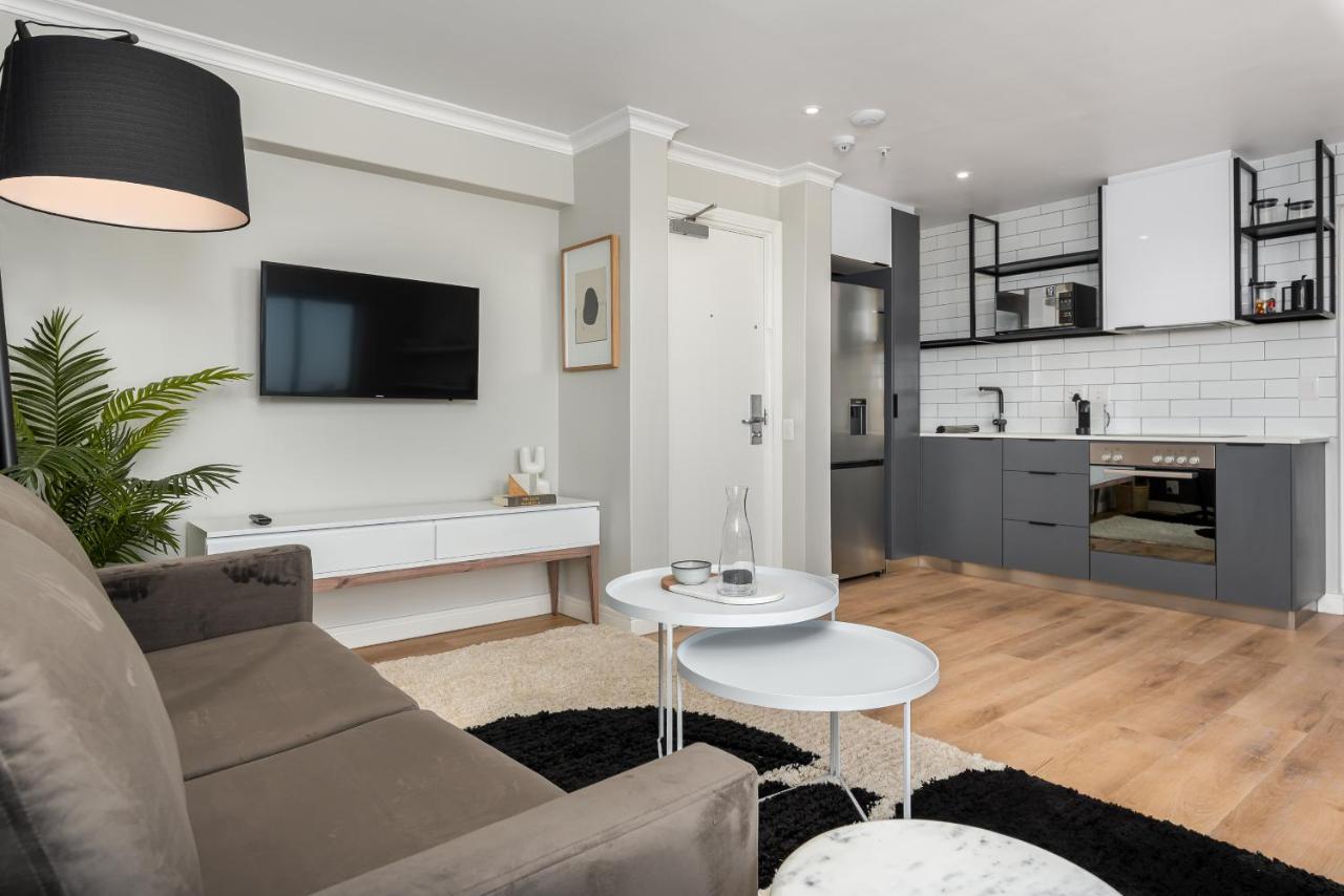 Point Break Luxury Apartment *
