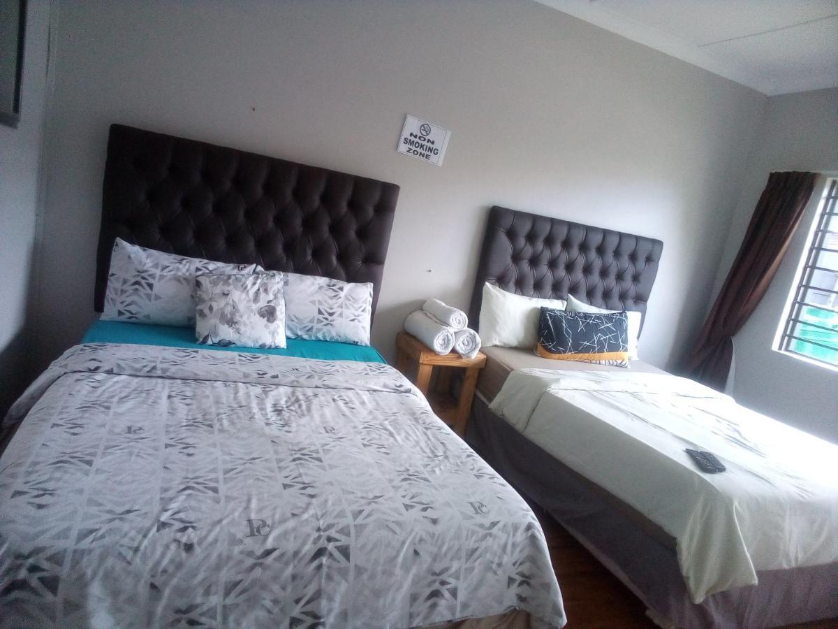 2 Friends Guest house Cape Town