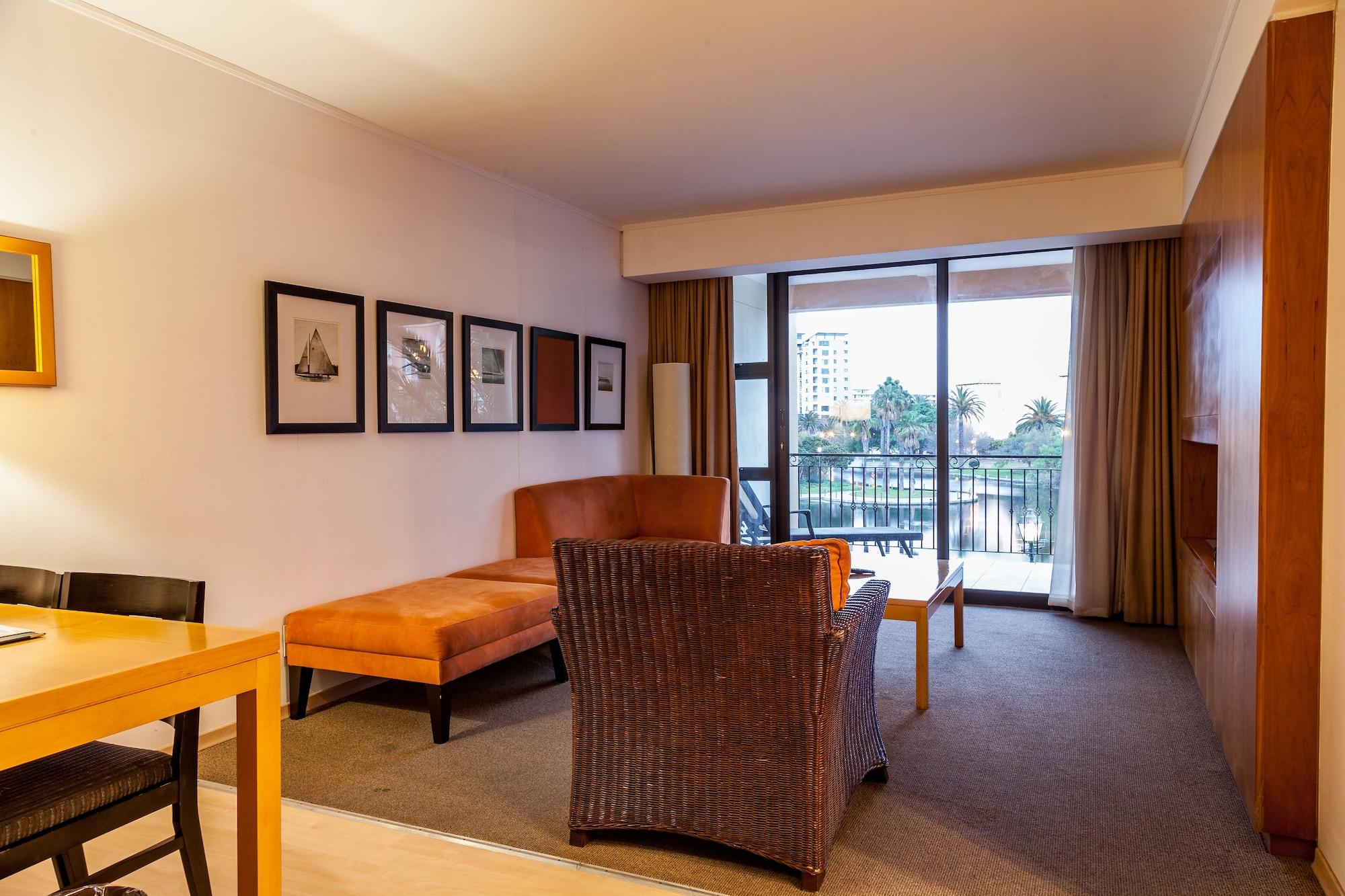Aparthotel Island Club & Cape Town