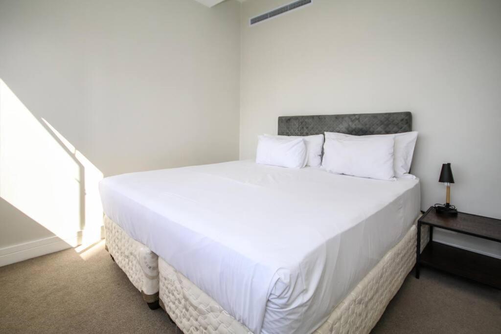 2010 Pullman Lovely 2 Bedroom In The Cbd * Cape Town