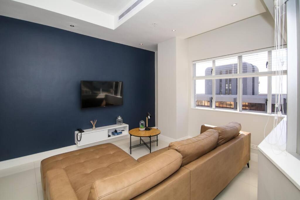 2010 Pullman Lovely 2 Bedroom In The Cbd * Cape Town