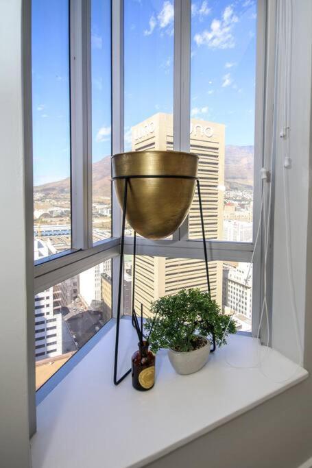 2010 Pullman Lovely 2 Bedroom In The Cbd Apartment Cape Town