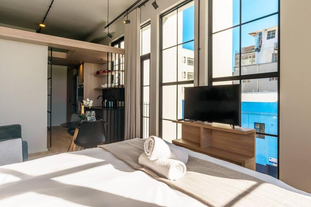 Sun Filled Contemporary In The East Apartamento *
