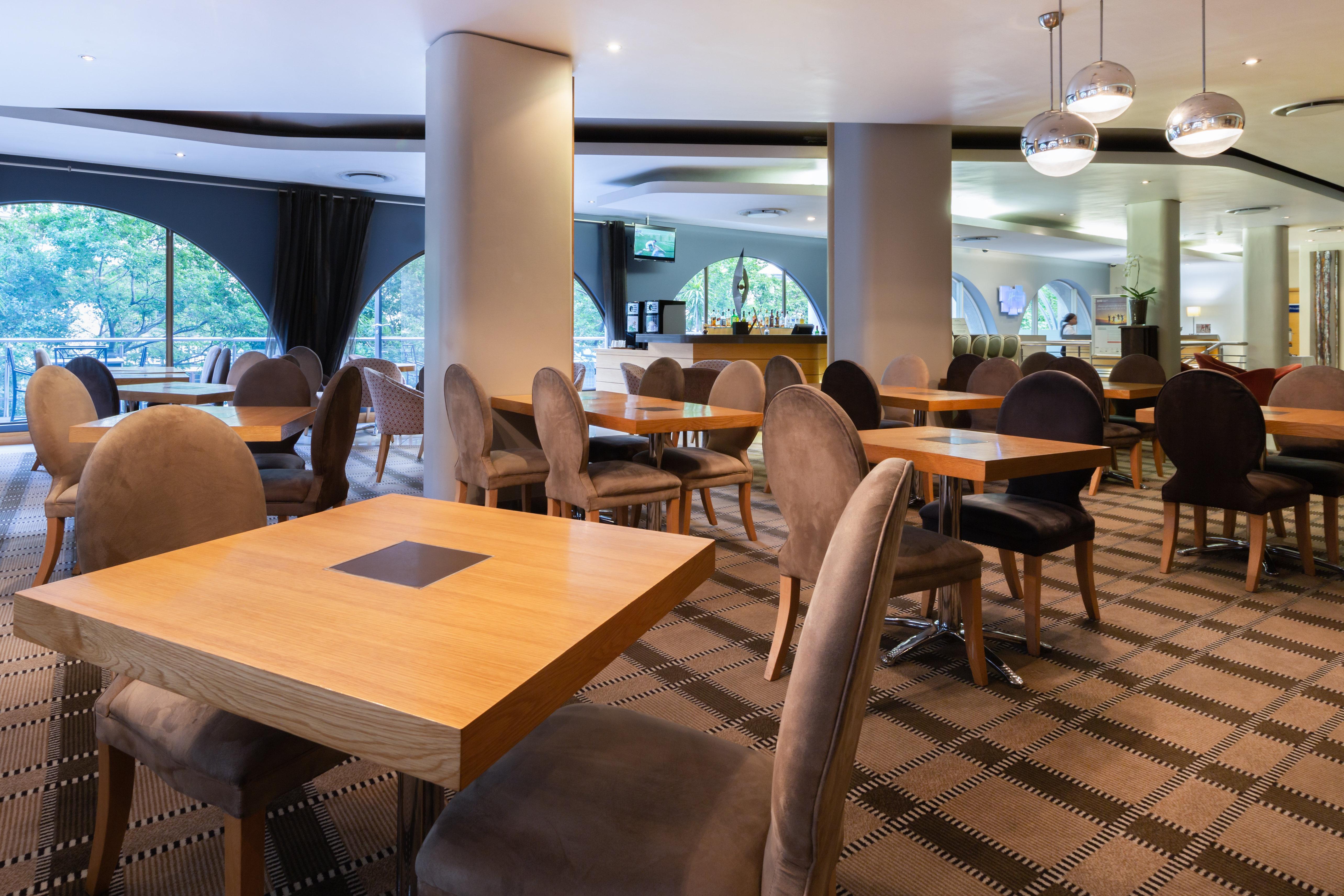 Hotel Express Centre By Ihg
