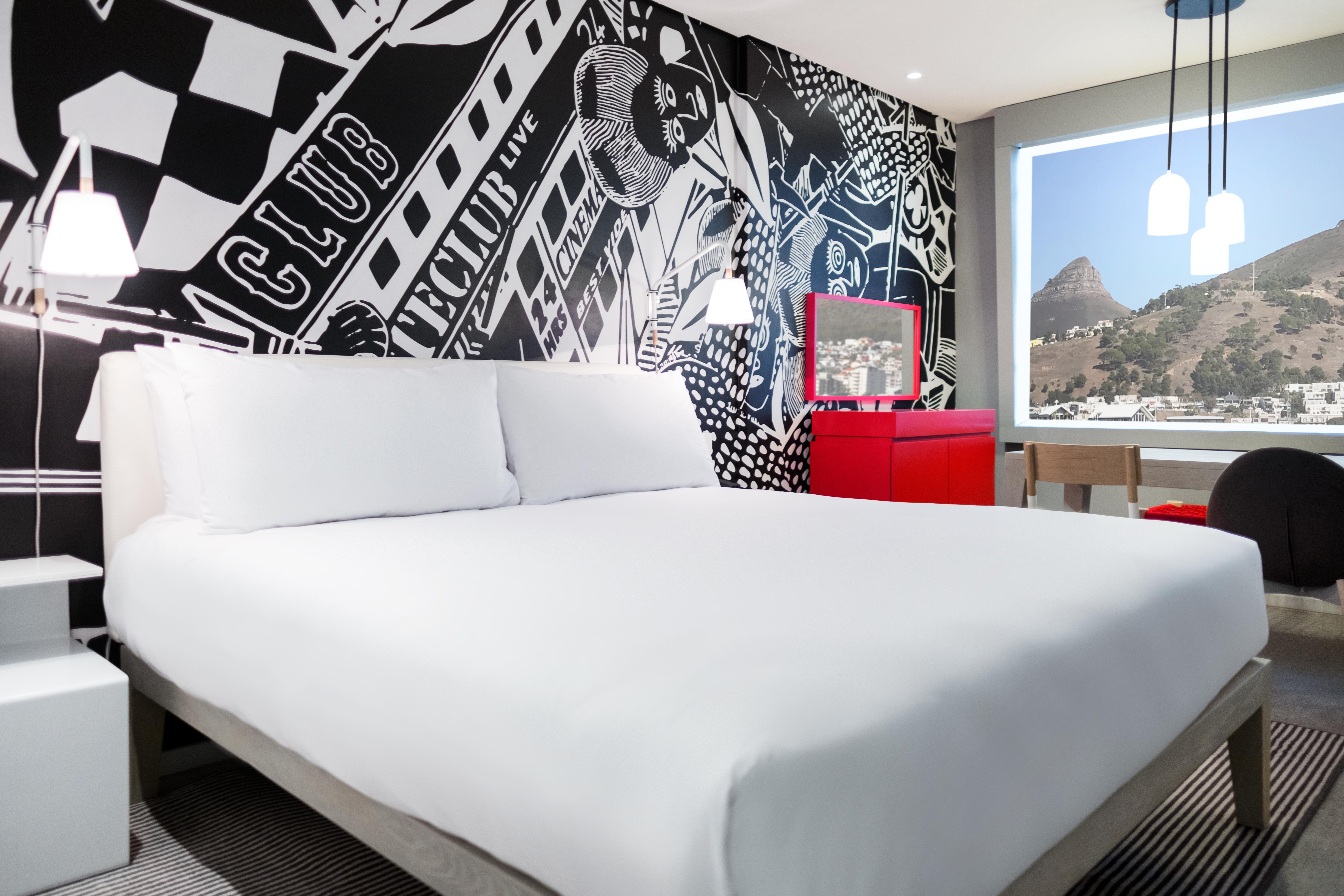 Radisson Red V&a Waterfront Hotel 3*