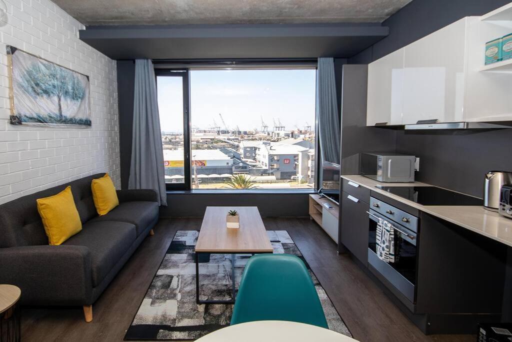 Wex 606 At Its Apartment