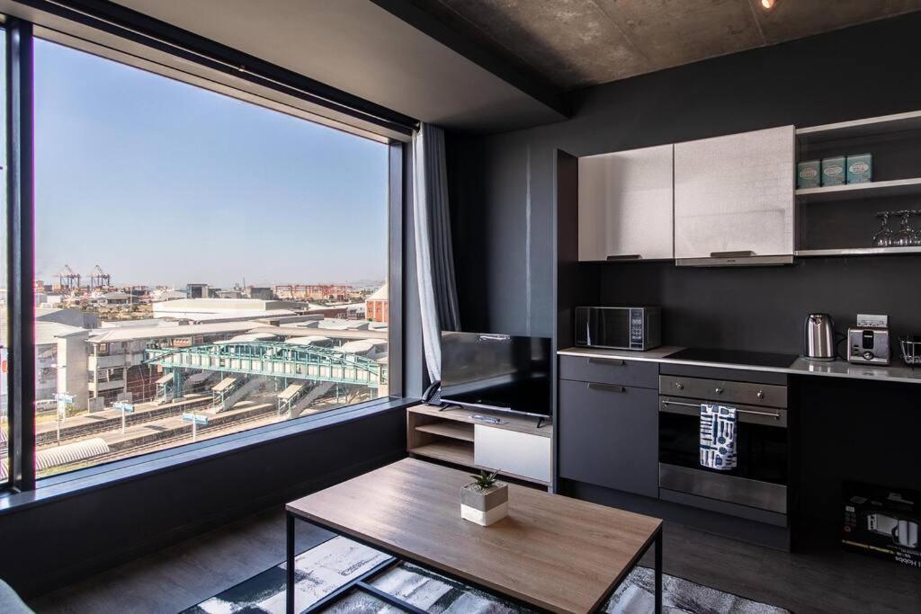 Wex 606 At Its Apartment