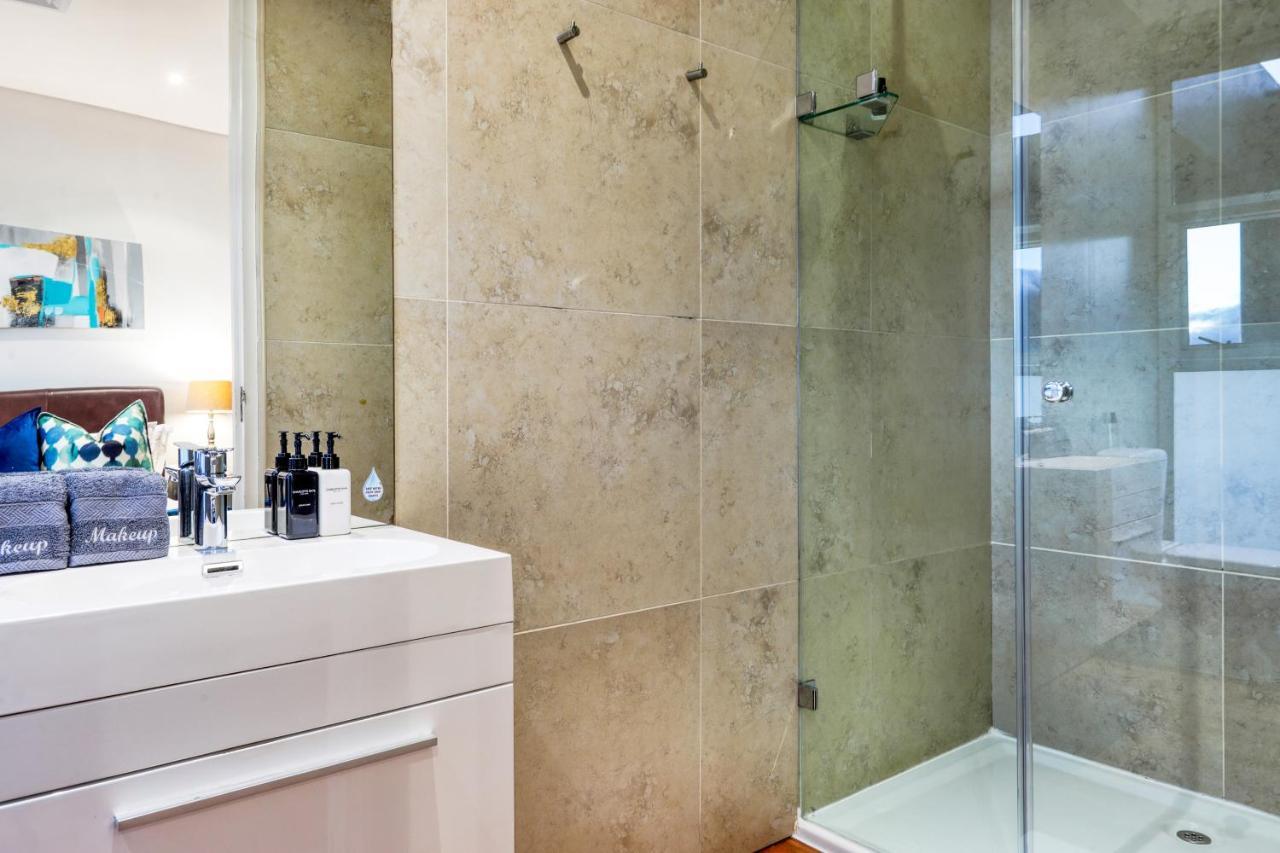 Strathmore House Villa *
