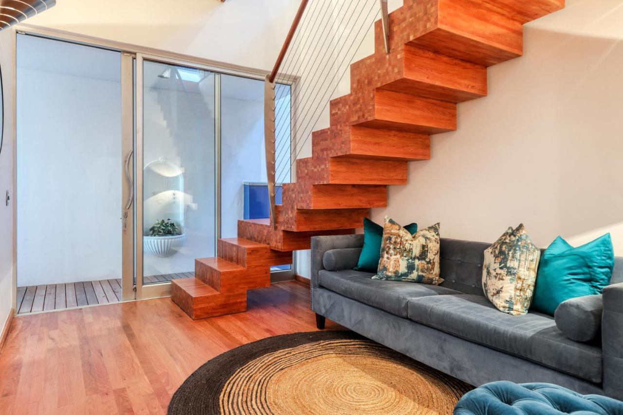 Strathmore House Villa *