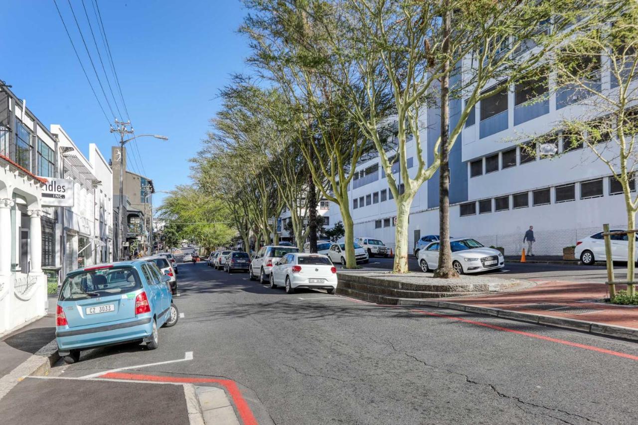 Backup-powered Elegant Mountain View Cape Town