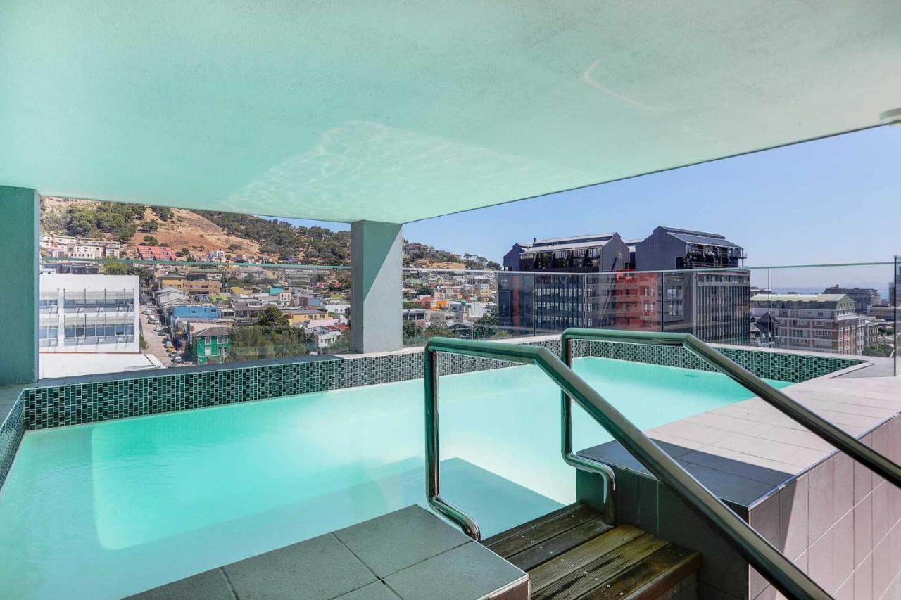 Backup-powered Elegant Mountain View *