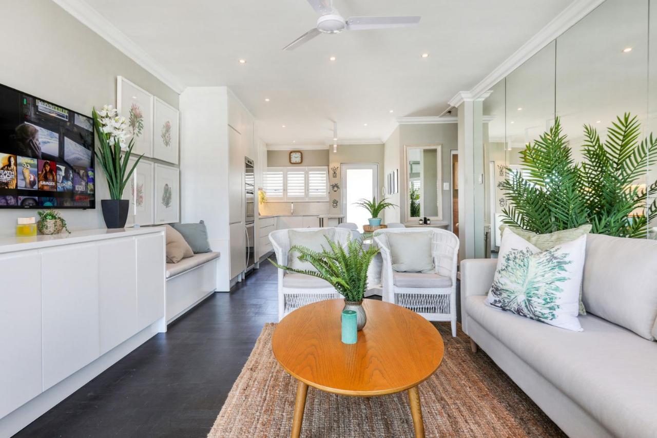 Apartment Backup-powered Elegant Promenade Retreat