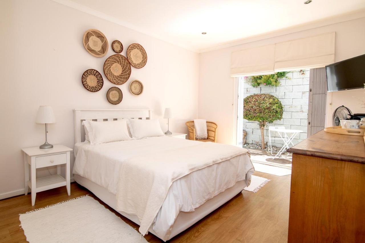 Camps Bay Guest With Private Pool Holiday home
