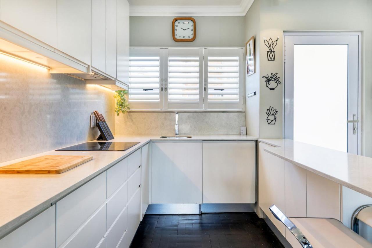 Backup-powered Elegant Promenade Retreat *