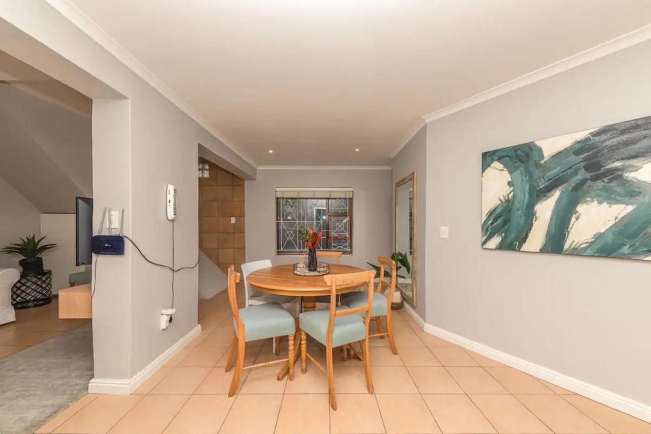 Spaciaous 2 Bedroom Bokaap Apartment Cape Town