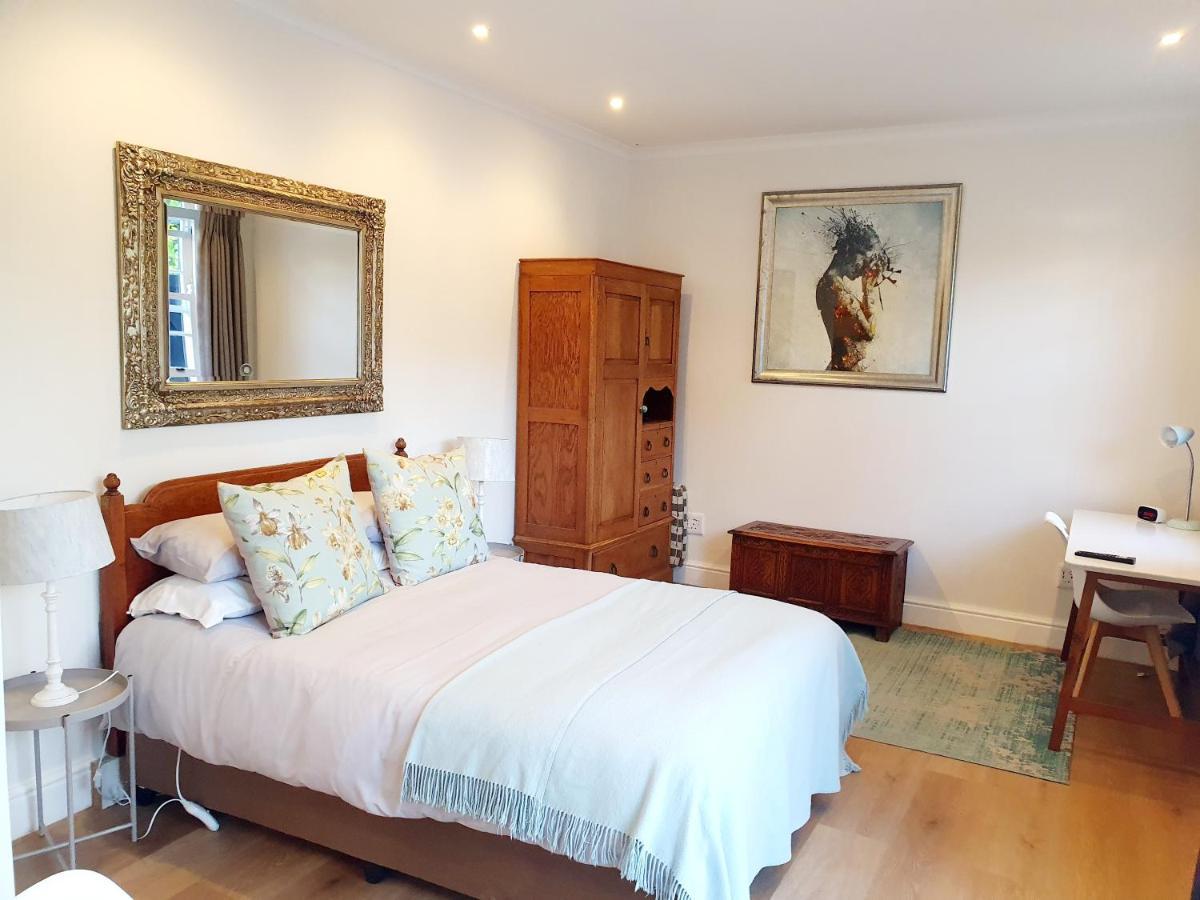 Apartment Oak Self Catering Cape Town