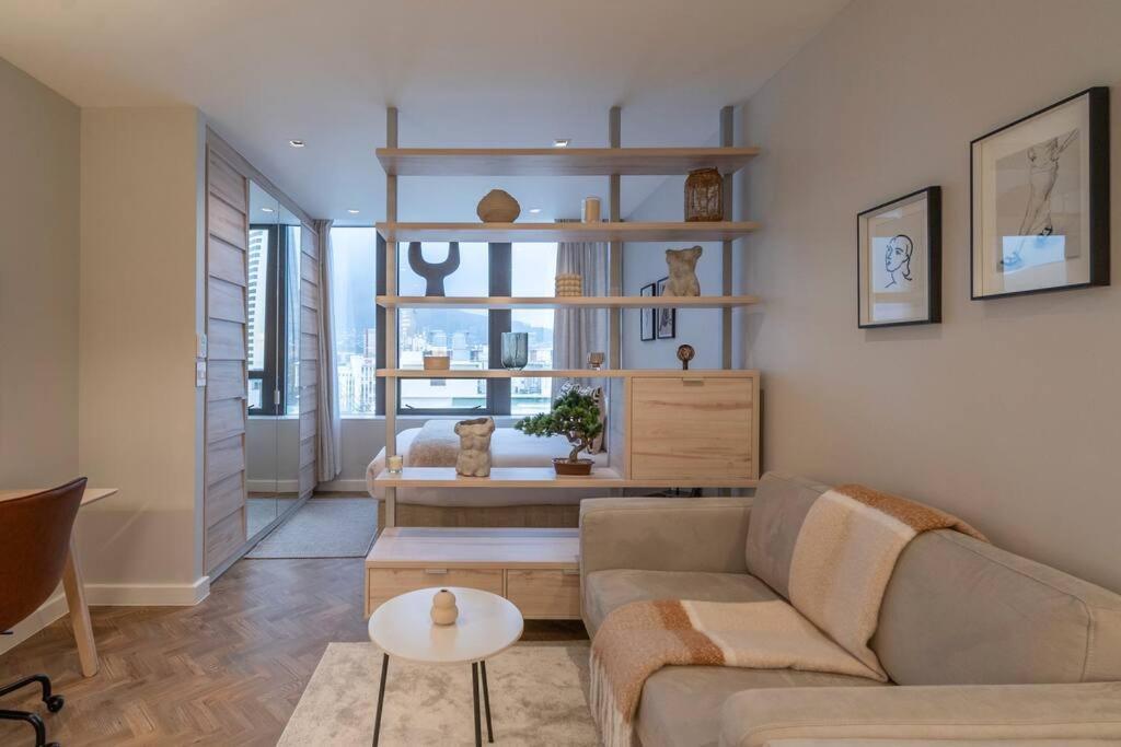 Cityscape Haven: Stylish Apartment Cape Town