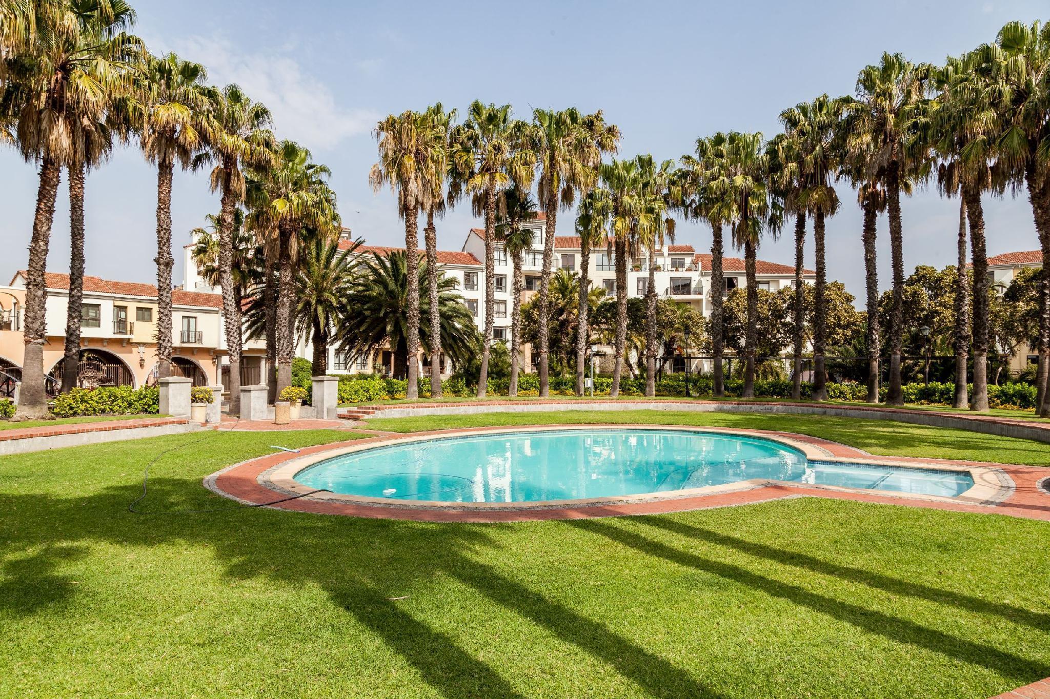 Island Club & Cape Town