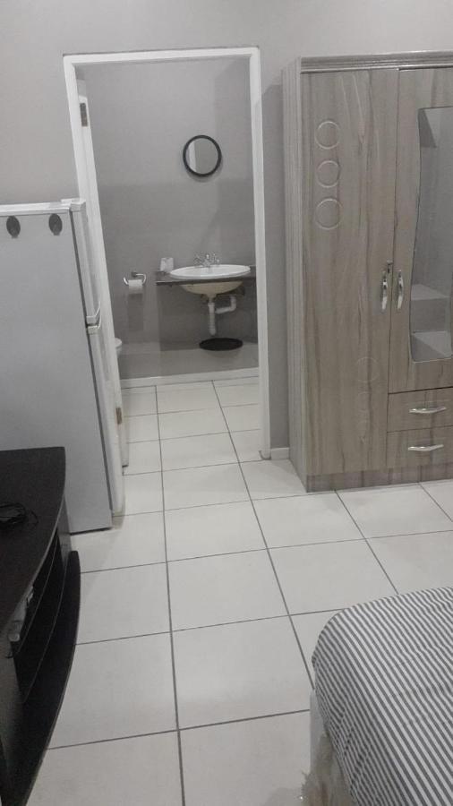 Guest house Galaxy Boston Bellville