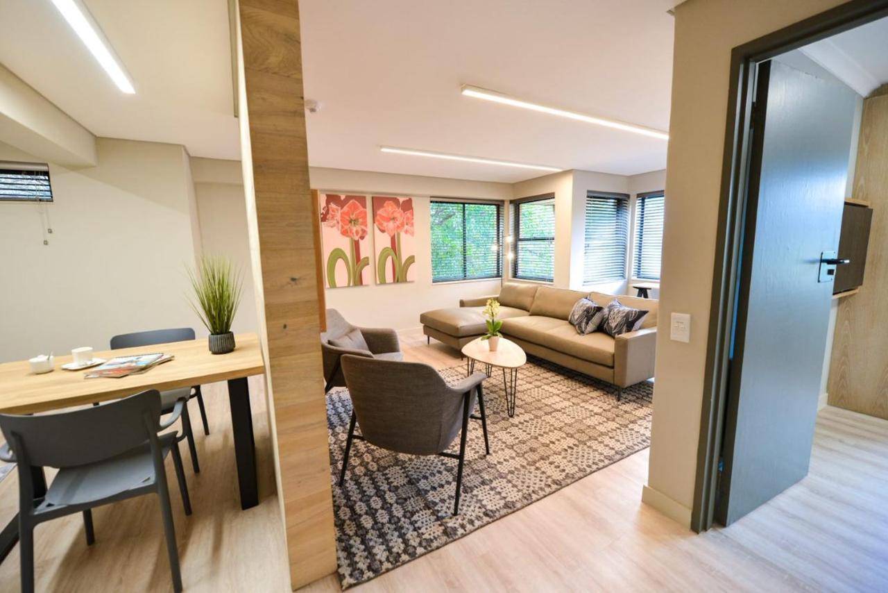 Africa House Aparthotel