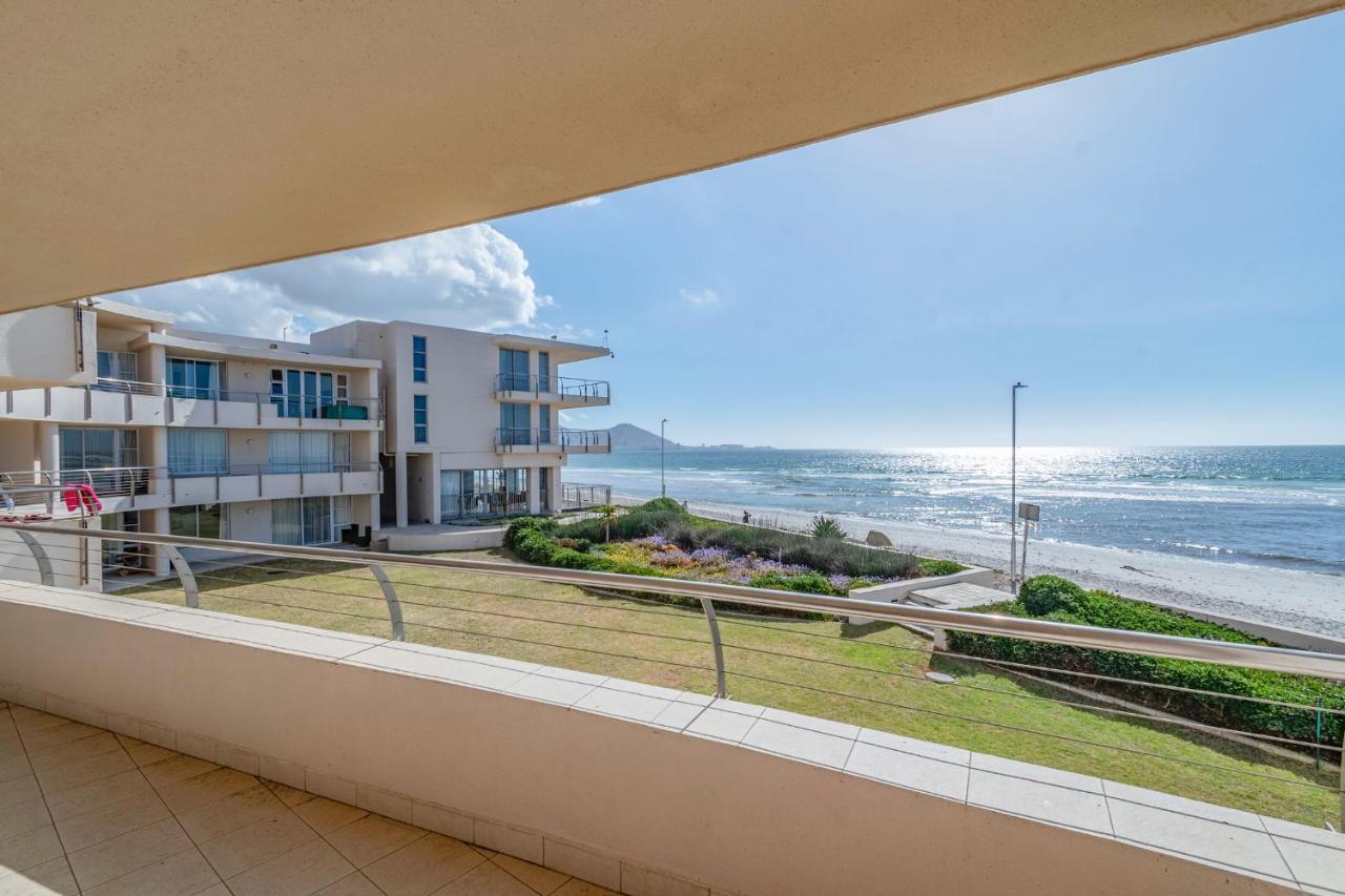Oceanfront In Lagoon Cape Town
