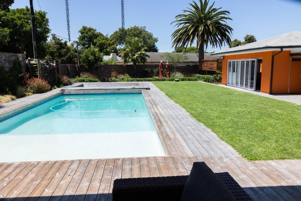 Garten Mit Pool, 2 Schlafzimmer Apartment