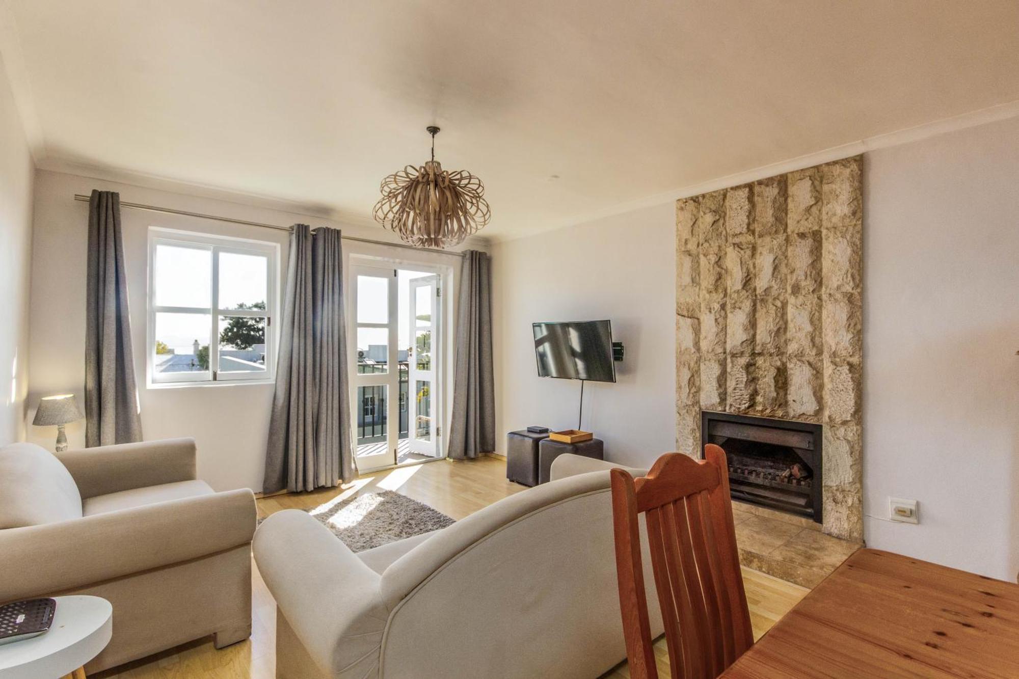 Stylish 3-bedroom Retreat In Your Ideal Vacation Getaway Apartamento Cidade Do Cabo
