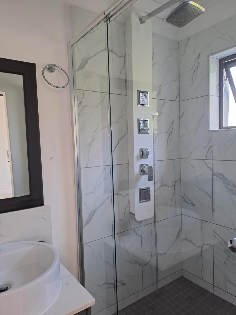 In Glencairn Apartamento