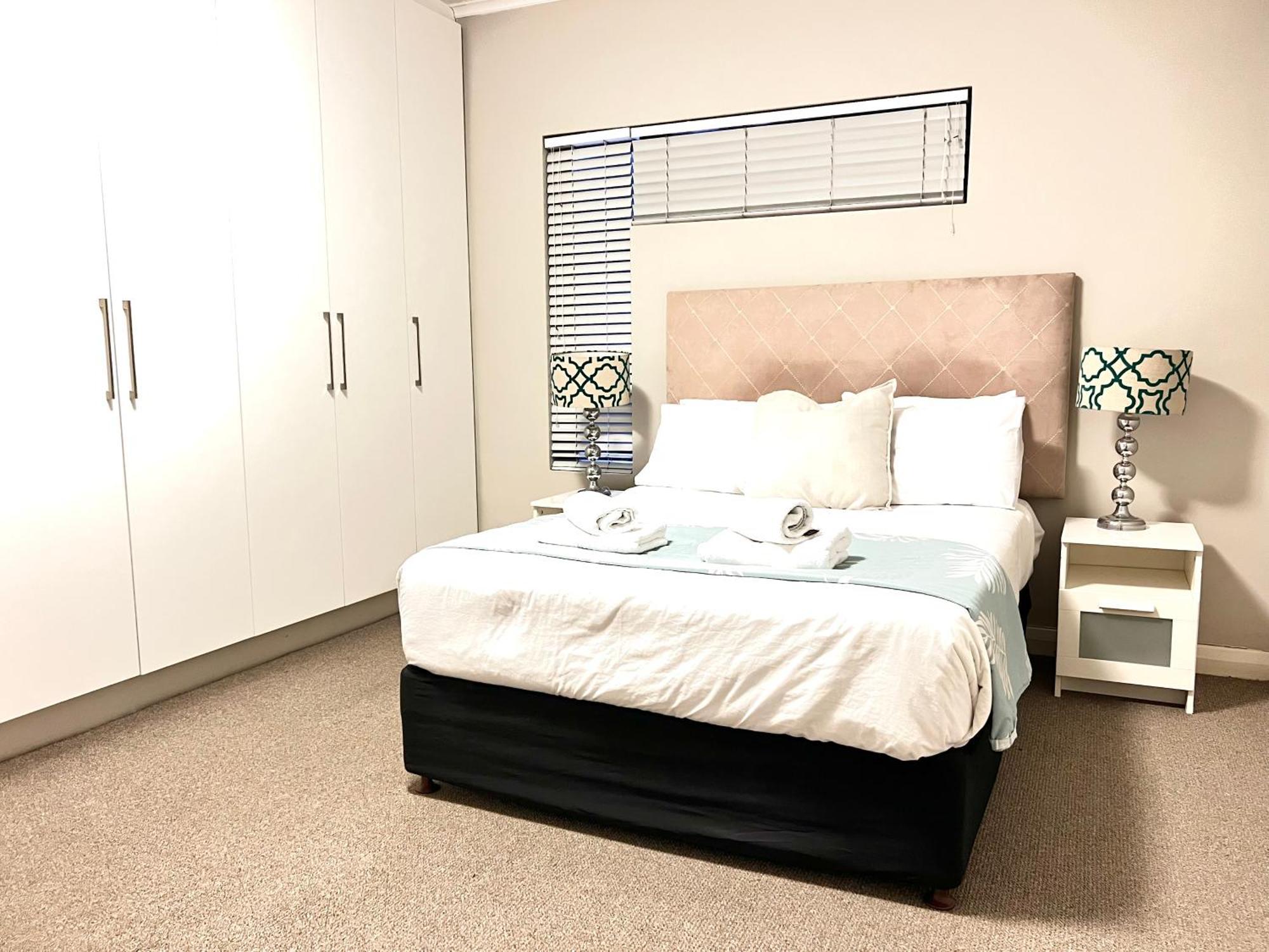 Apartamento Spacious Modern 1 Bedroom Near Canal Walk *
