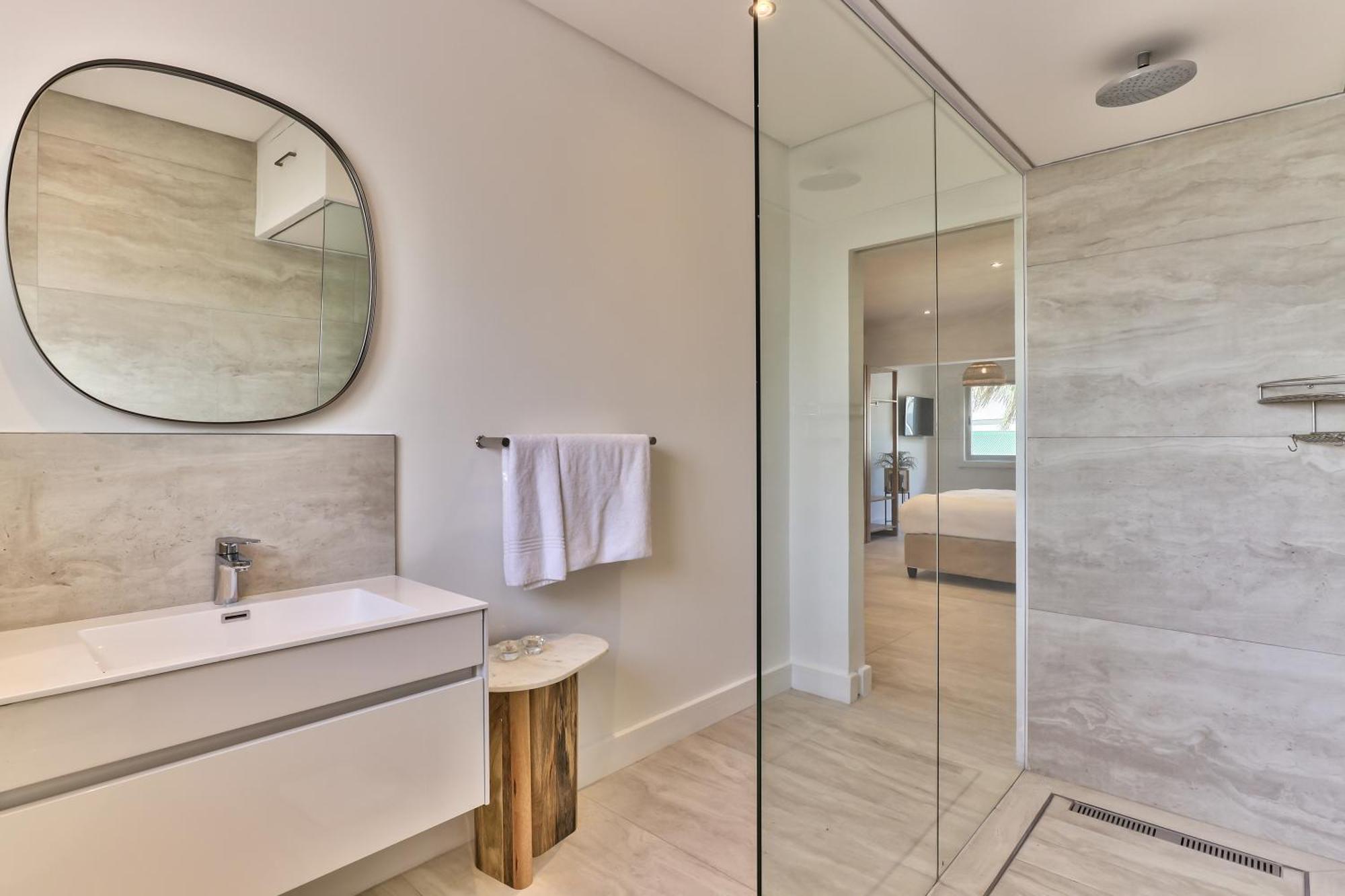 In Camps Bay - 40m From Apartment Cape Town