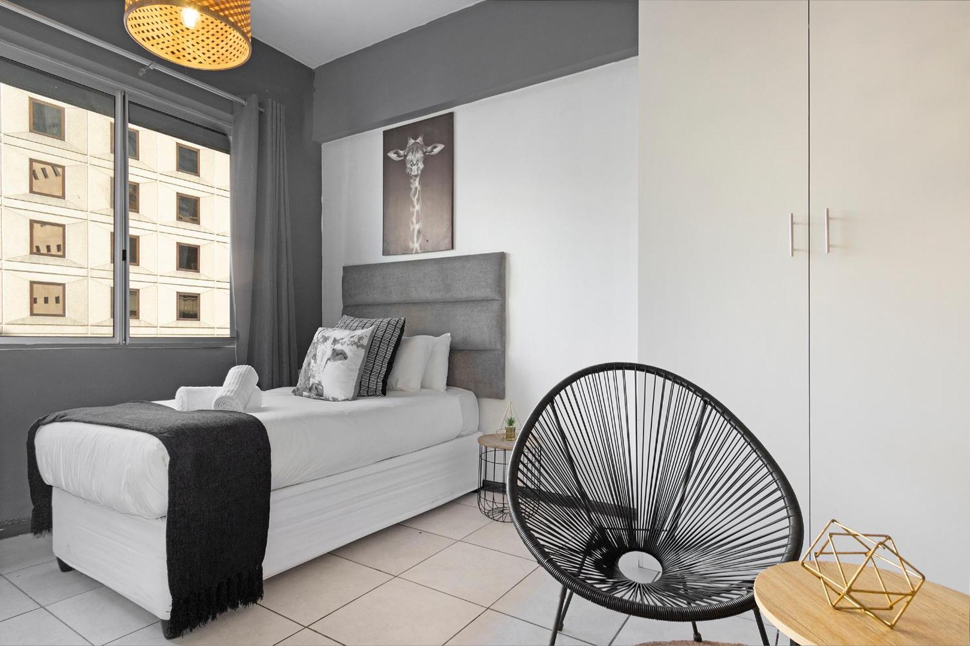 Crazy Zebra Hotel *
