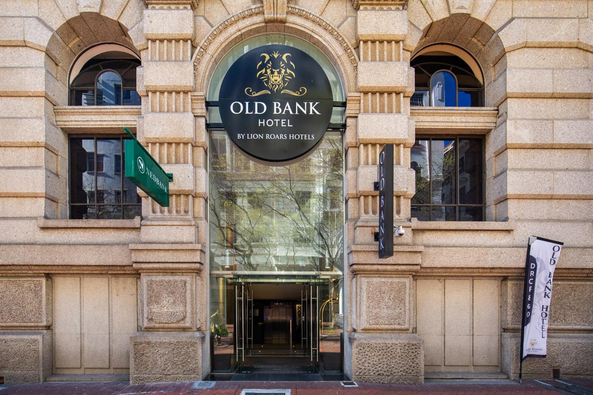 Hotel Old Bank - Lion Roars & Cape Town