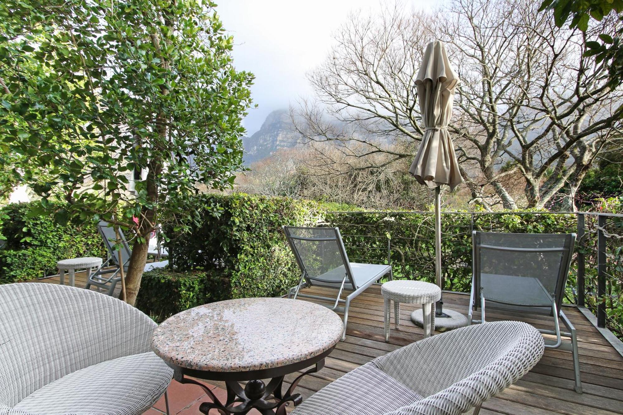 Vineyard 4* Cape Town