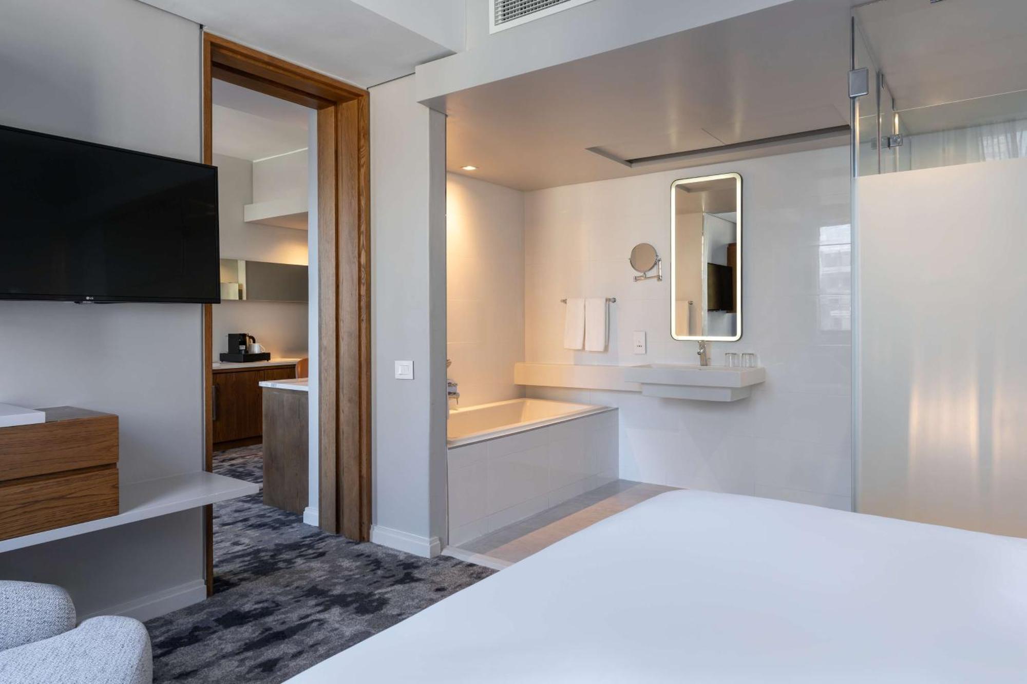 Radisson Foreshore 4* Cape Town