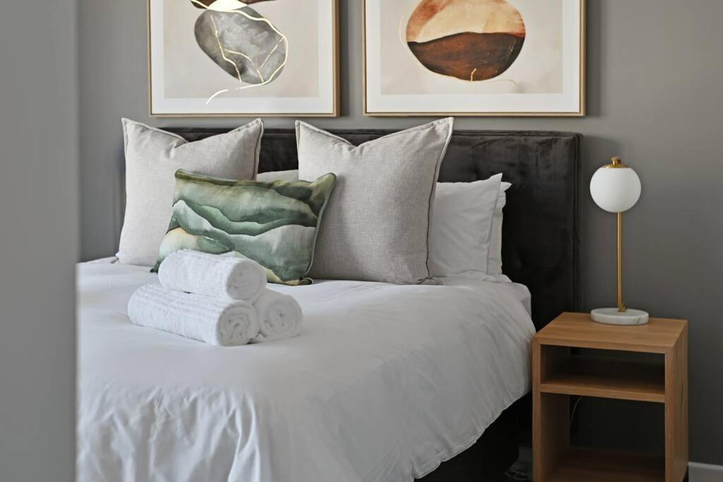 Apartment Freya - Stunning 2 Bed With & Table Mountain Views ! Cape Town