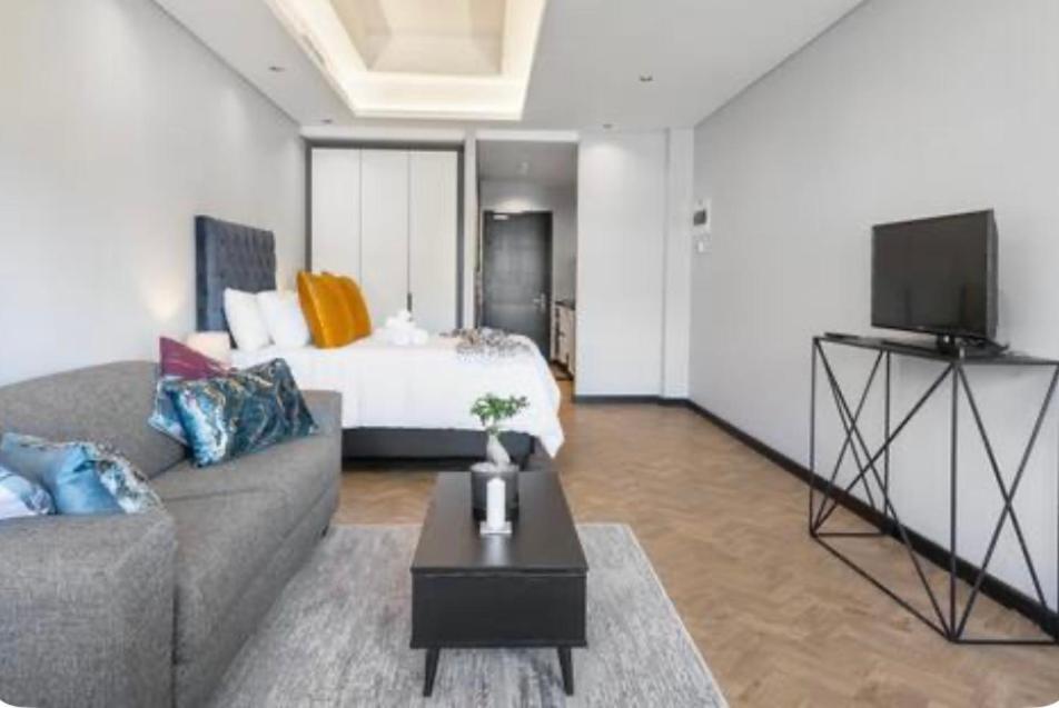 Deluxe Charm Loadshedding Free Apartment *