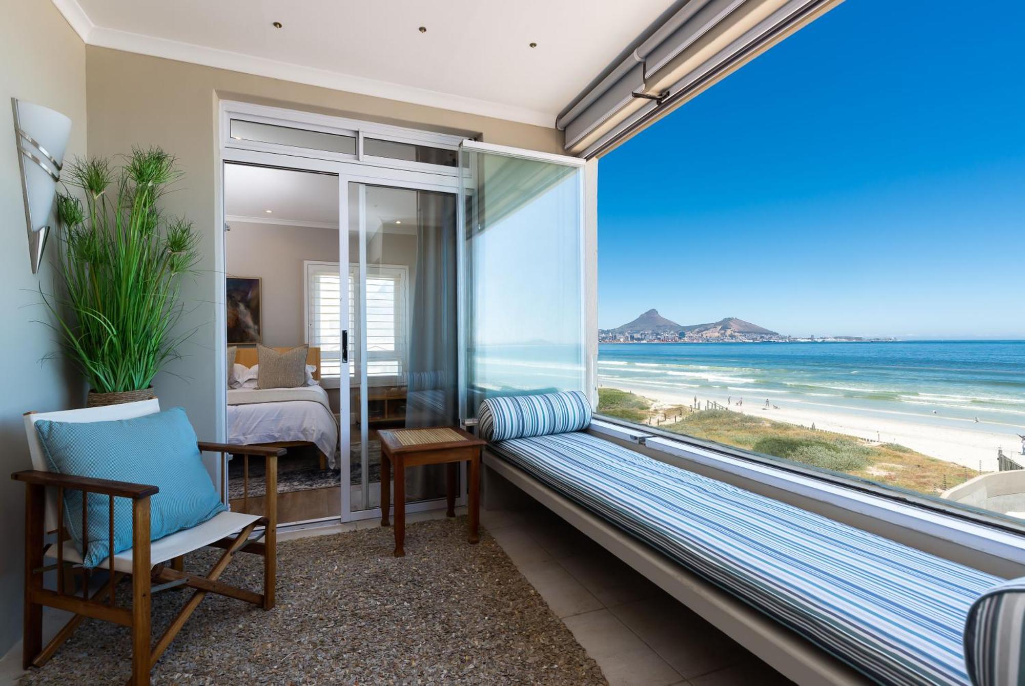 Lagoon Penthouse By Host Agents Cape Town