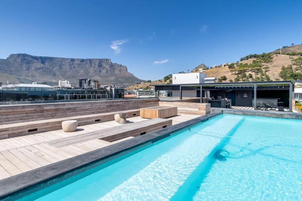 Chic 1Br Walk To V&A Loadshedding-Free * Cidade Do Cabo