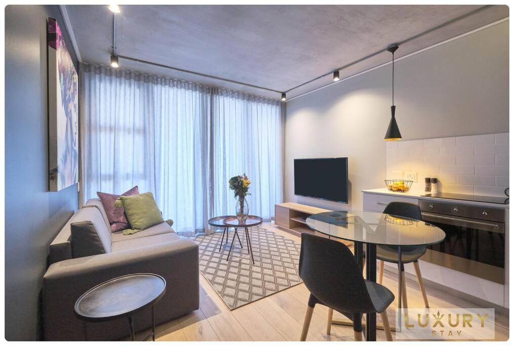 Chic 1Br Walk To V&A Loadshedding-Free Apartamento Cidade Do Cabo